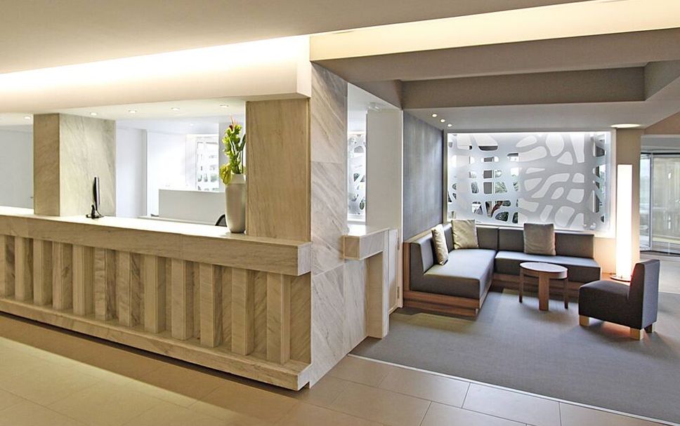 フロントデスク 写真