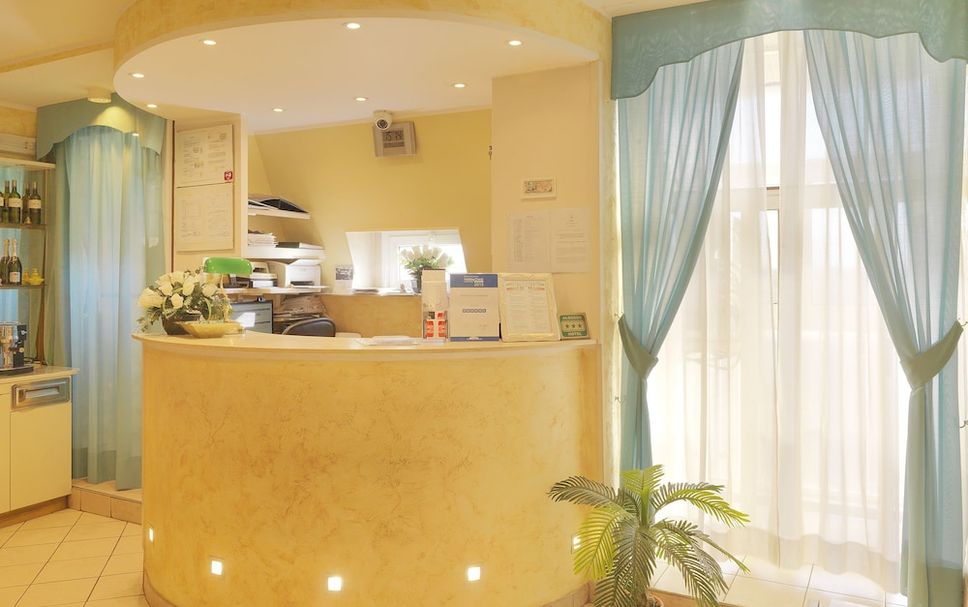 フロントデスク 写真