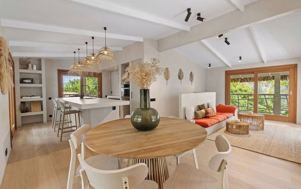 ダイニングルーム 写真