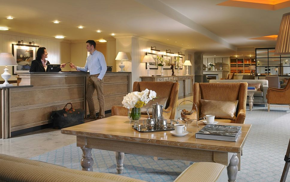 フロントデスク 写真