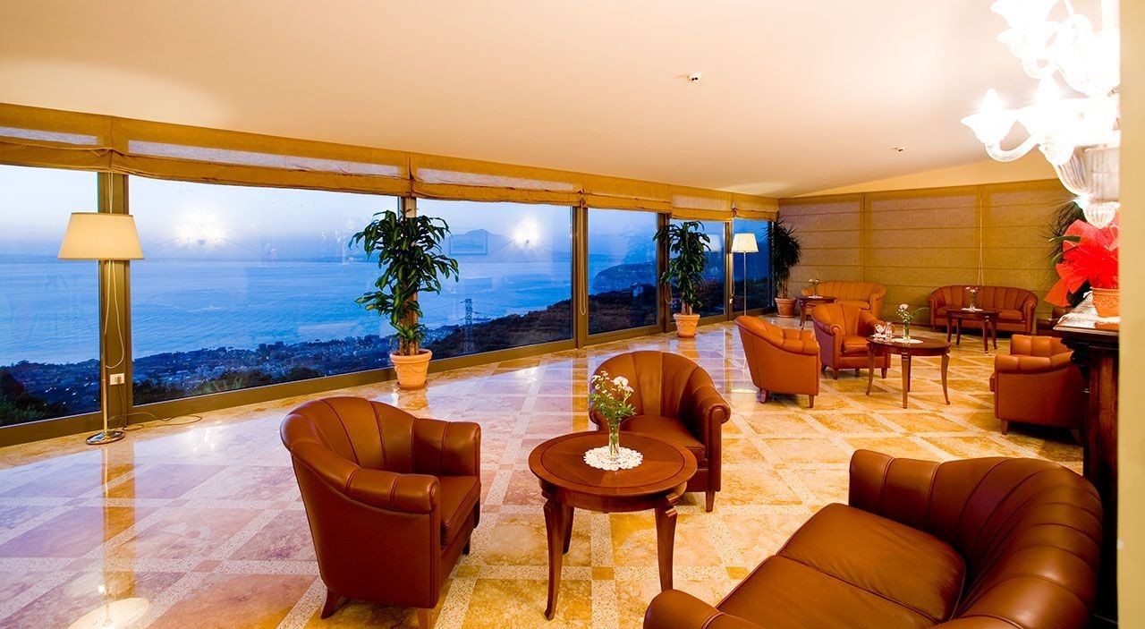 ロビー