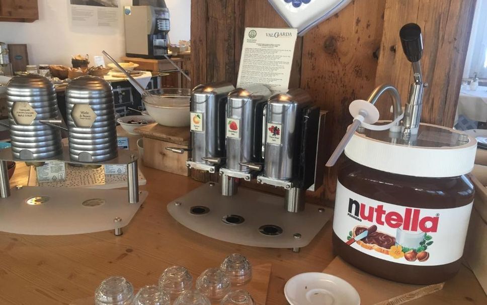 ビュッフェ 写真