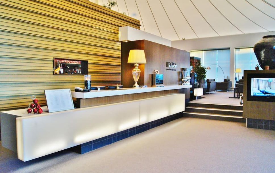 フロントデスク 写真