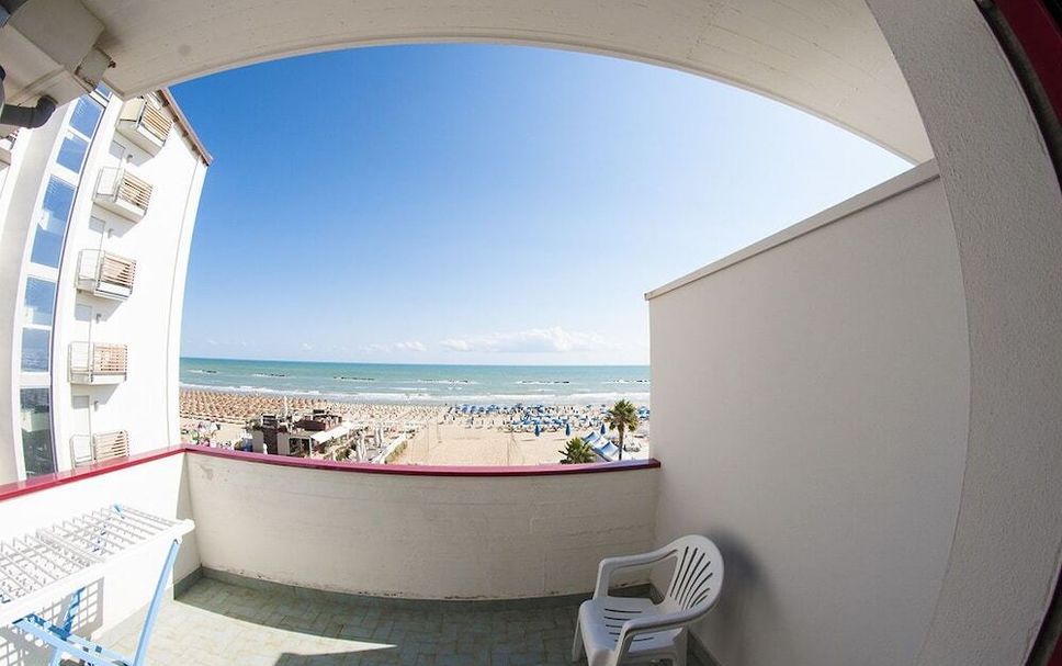 バルコニー 写真