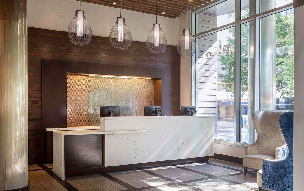 フロントデスク 写真