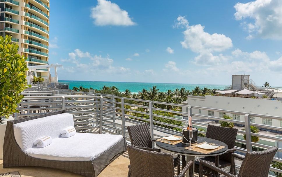 バルコニー 写真