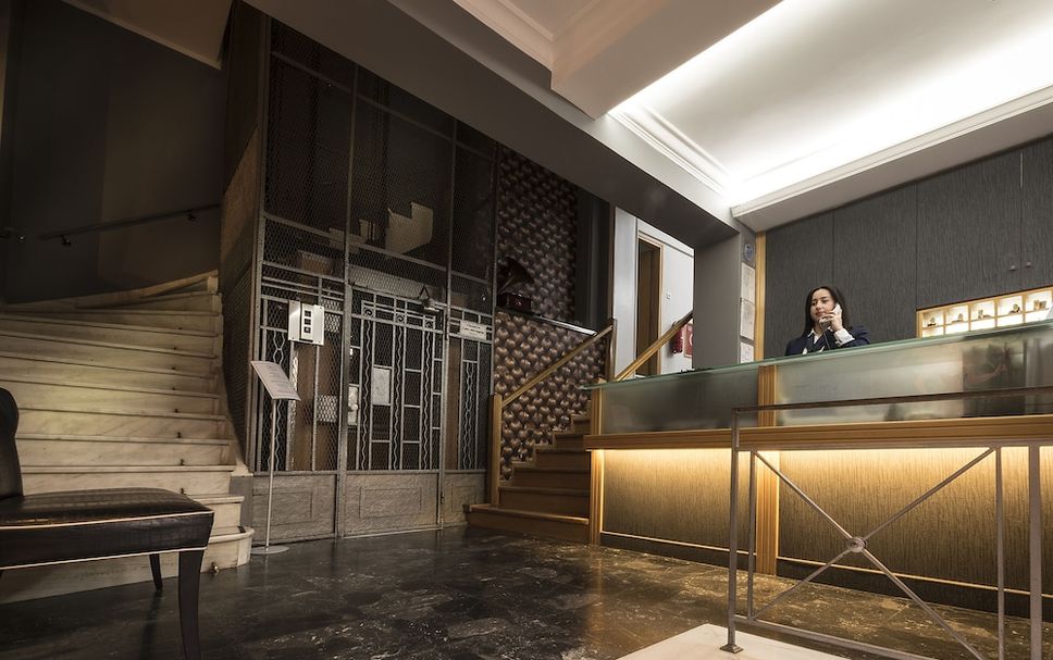 フロントデスク 写真