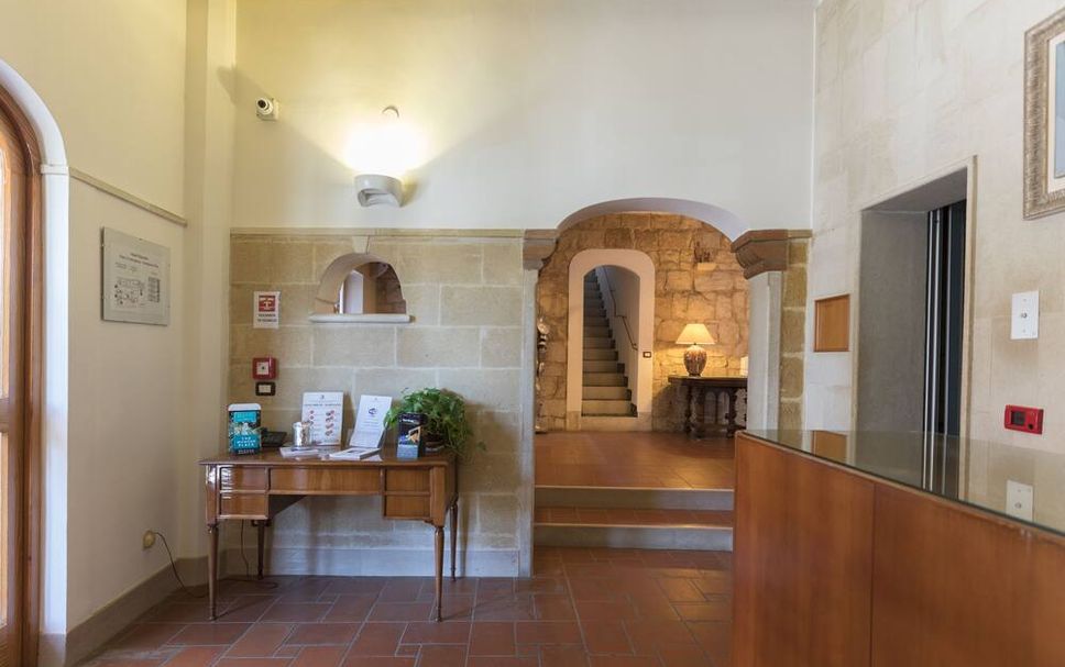 フロントデスク 写真