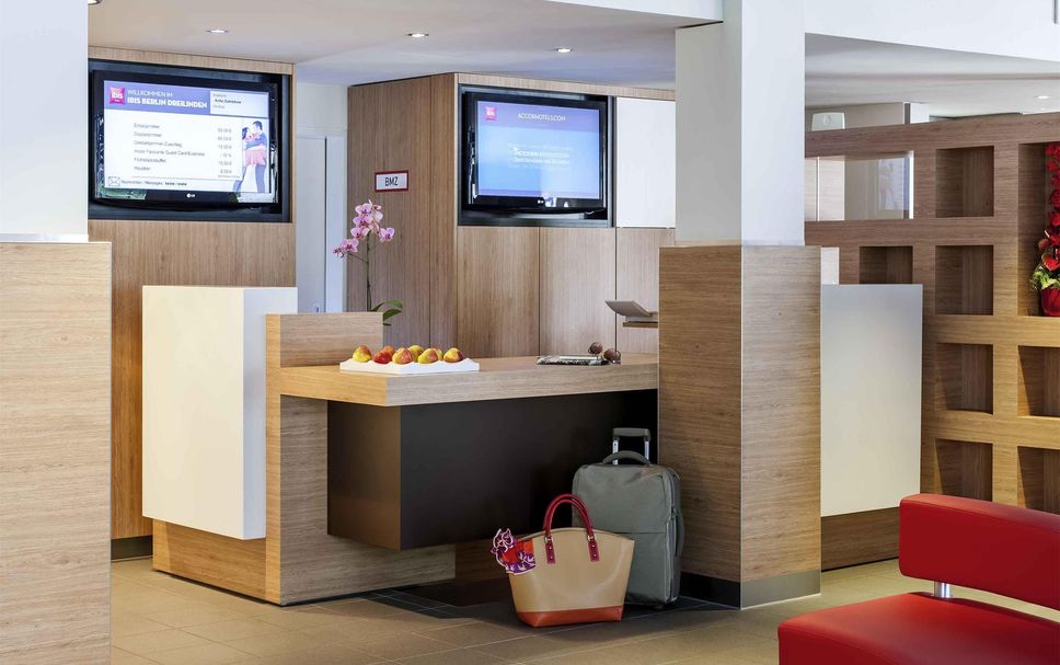 フロントデスク 写真