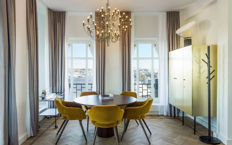 ダイニングルーム 写真