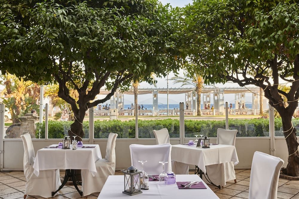レストラン