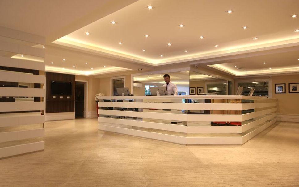 フロントデスク 写真