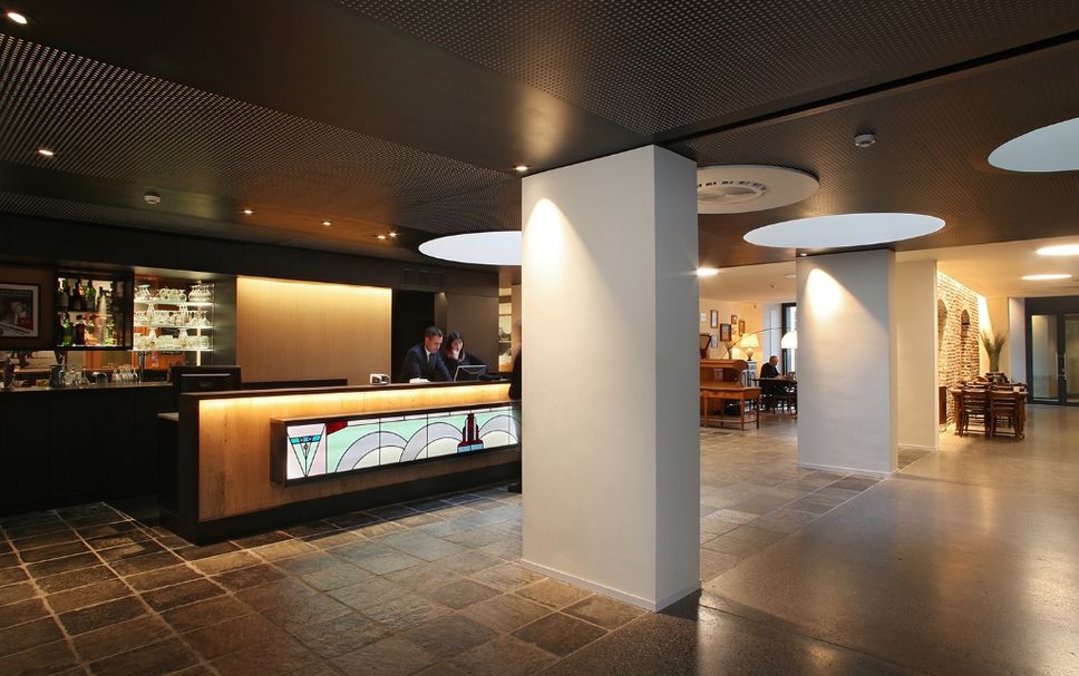 フロントデスク 写真