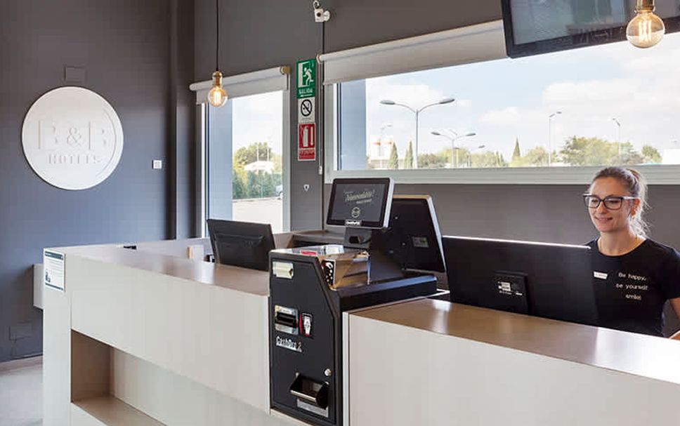 フロントデスク 写真