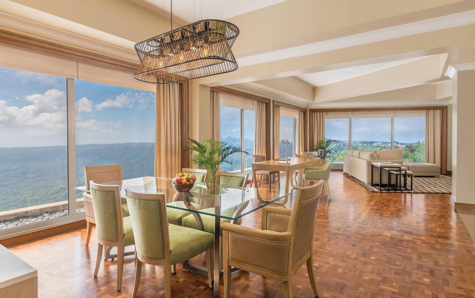 ダイニングルーム 写真