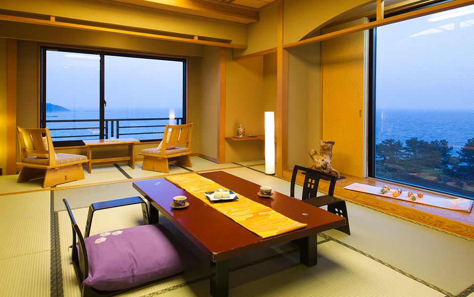 ダイニングルーム 写真