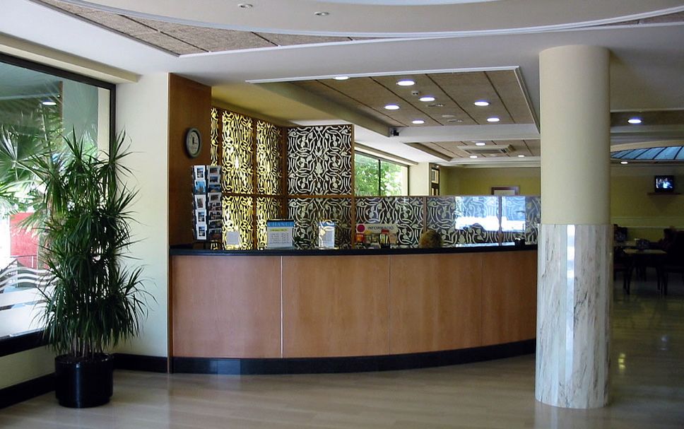 フロントデスク 写真