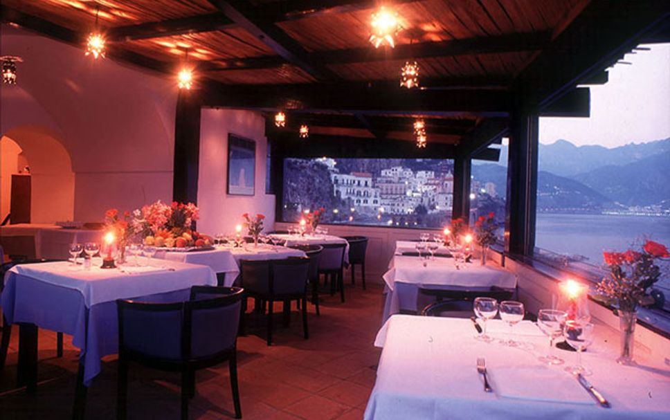 レストラン 写真